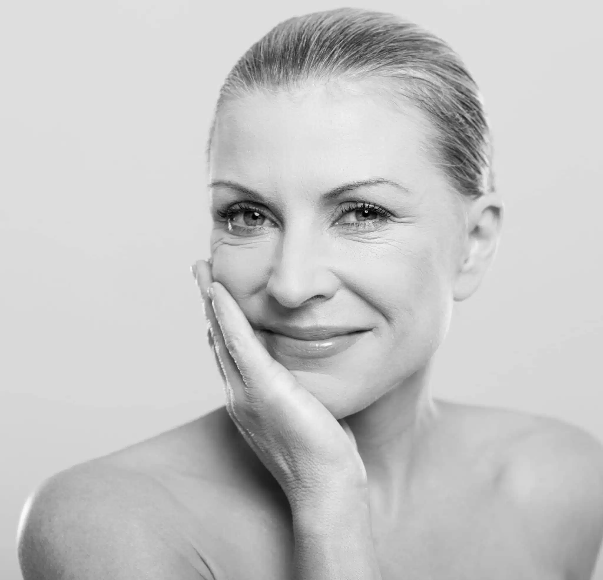 Les solutions en médecine esthétique pour un visage qui a perdu du volume | CLEM | Suresnes